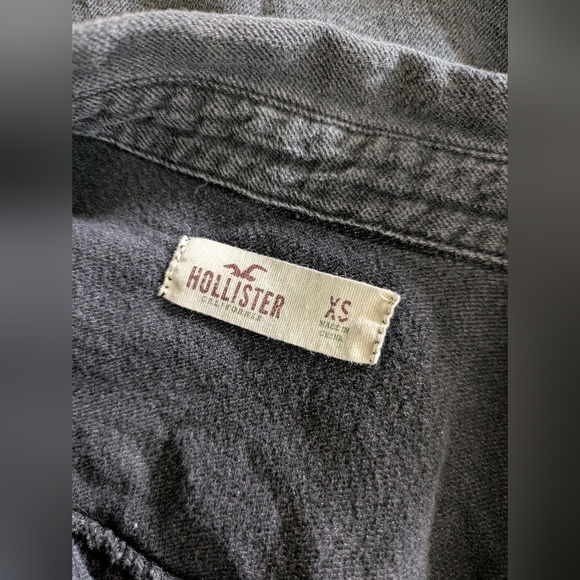 Hollister Black Button Up Long Sleeve Collared Denim Over Shirt Distressed XS - Picture 3 of 8